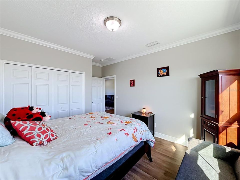 For Sale: $363,500 (3 beds, 2 baths, 1830 Square Feet)