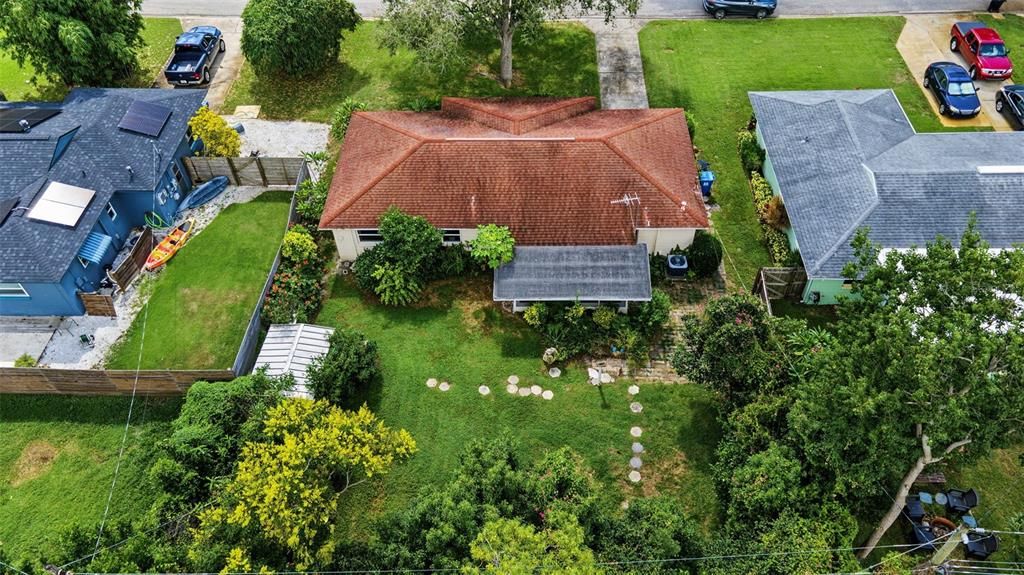 На продажу: $385,000 (2 спален, 1 ванн, 1040 Квадратных фут)