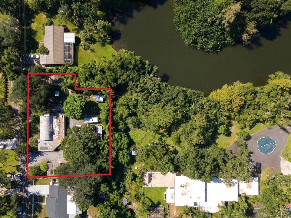 待售: $649,000 (0.49 acres)