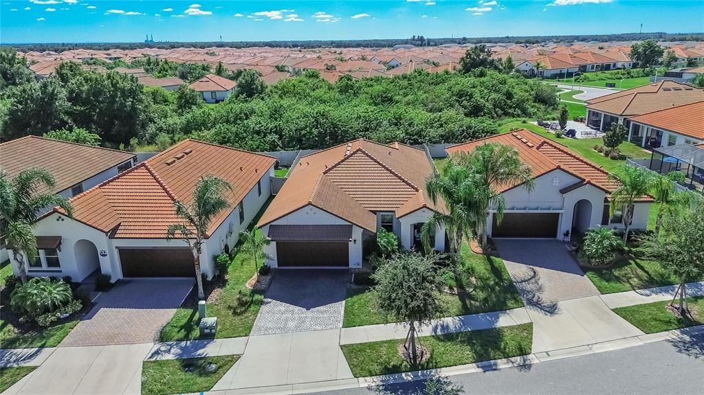 На продажу: $399,000 (2 спален, 2 ванн, 1761 Квадратных фут)