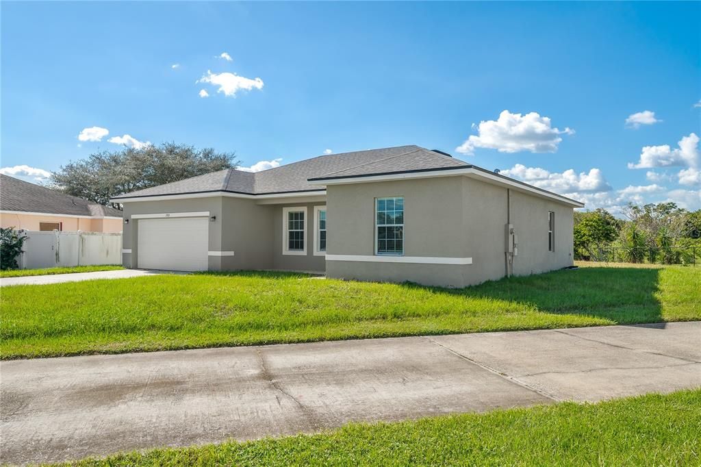 For Sale: $279,000 (4 beds, 2 baths, 1580 Square Feet)