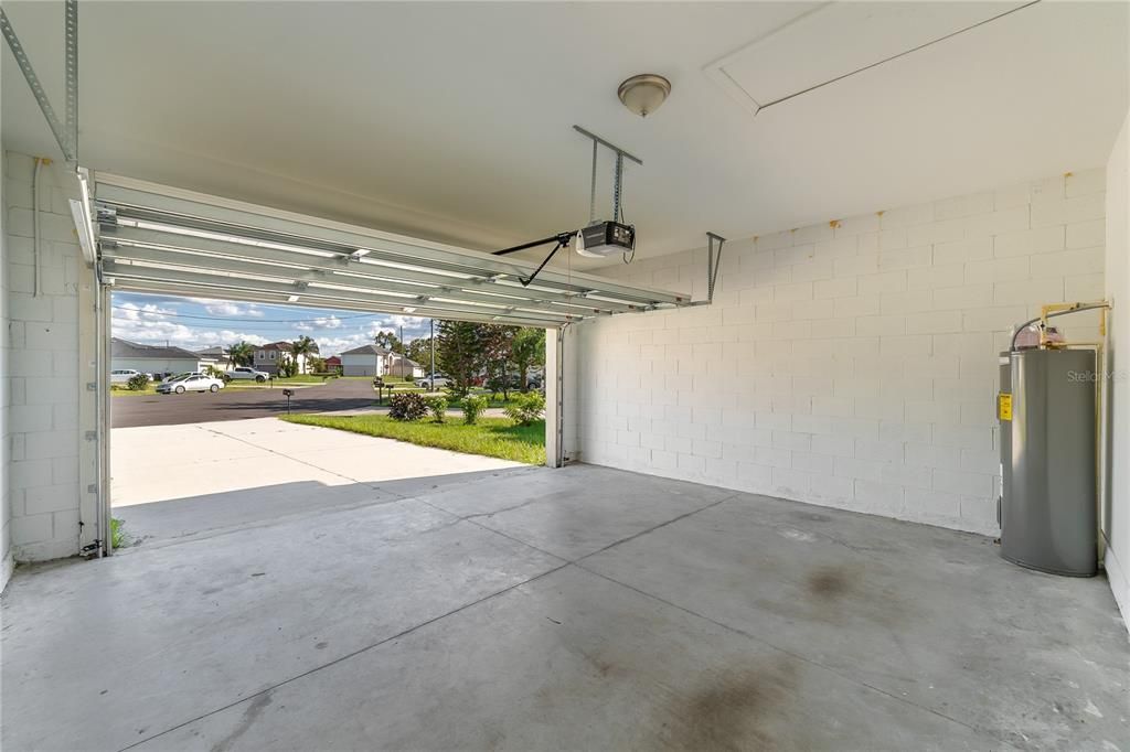 For Sale: $279,000 (4 beds, 2 baths, 1580 Square Feet)