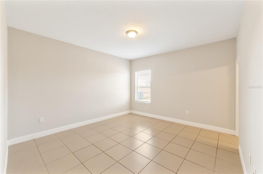 For Sale: $279,000 (4 beds, 2 baths, 1580 Square Feet)