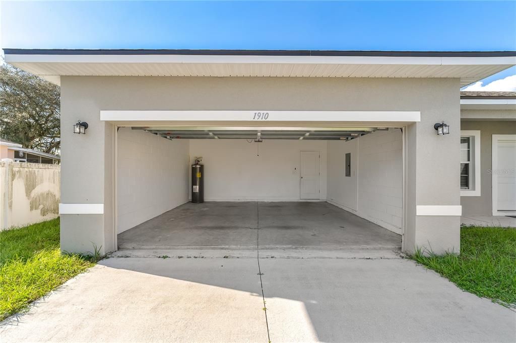 For Sale: $279,000 (4 beds, 2 baths, 1580 Square Feet)