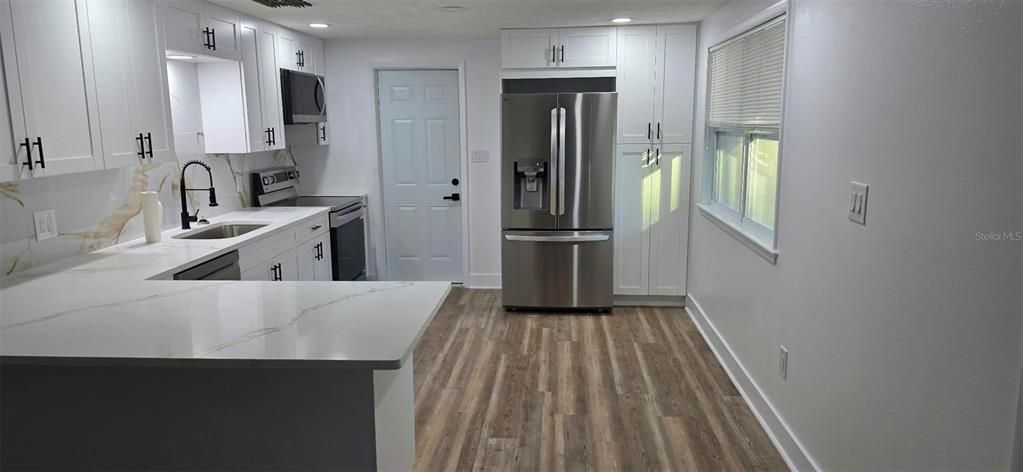 En Venta: $229,000 (2 camas, 2 baños, 816 Pies cuadrados)