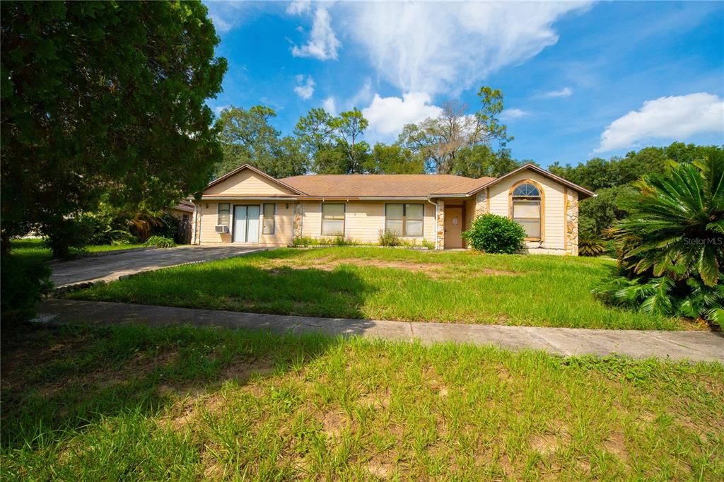 En Venta: $249,995 (4 camas, 2 baños, 2641 Pies cuadrados)