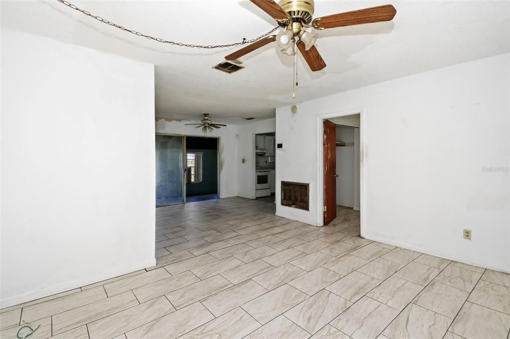 En Venta: $195,000 (3 camas, 1 baños, 1234 Pies cuadrados)