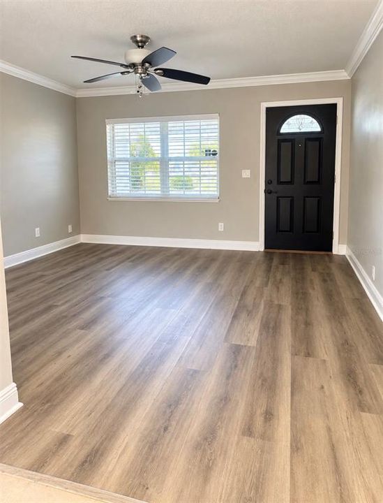 For Rent: $2,100 (3 beds, 1 baths, 1230 Square Feet)