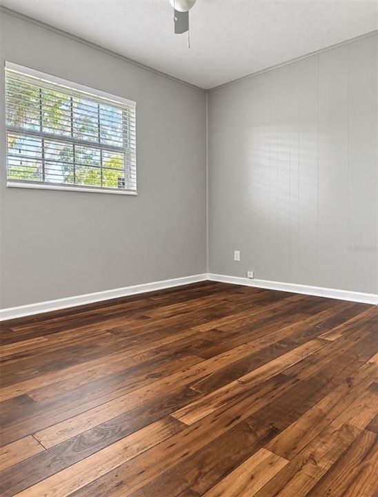 For Rent: $2,100 (3 beds, 1 baths, 1230 Square Feet)