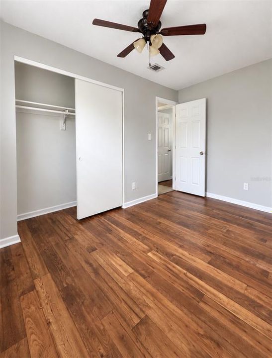 For Rent: $2,100 (3 beds, 1 baths, 1230 Square Feet)
