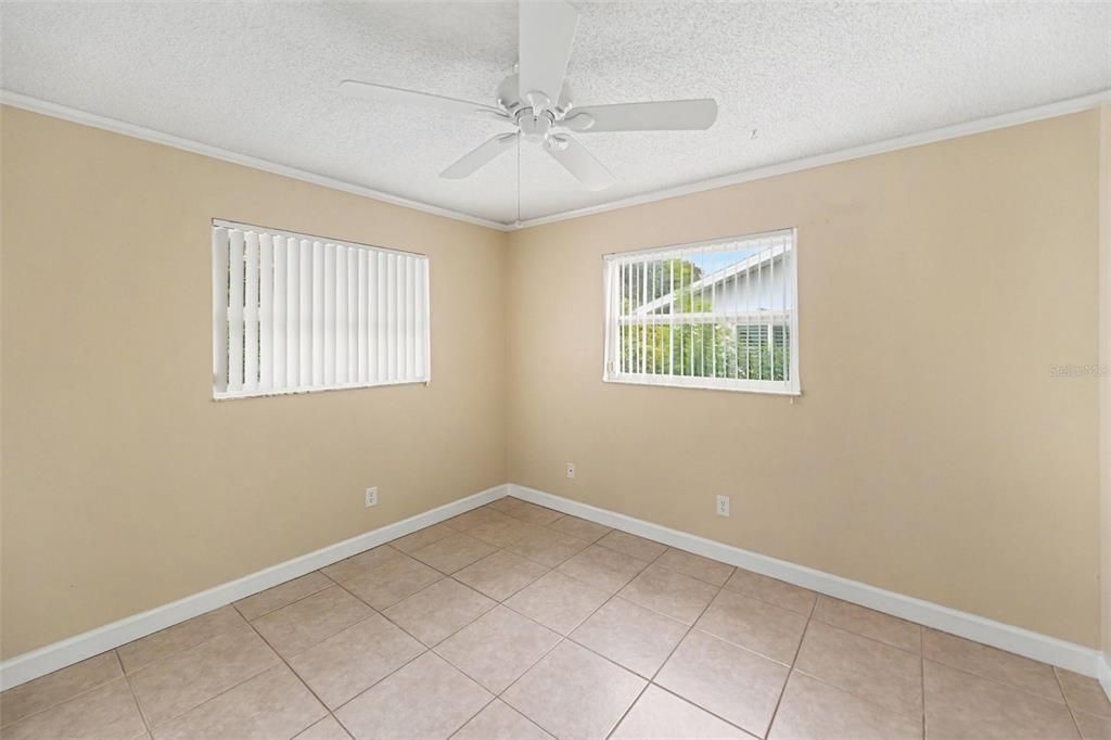 For Sale: $299,900 (2 beds, 2 baths, 1108 Square Feet)
