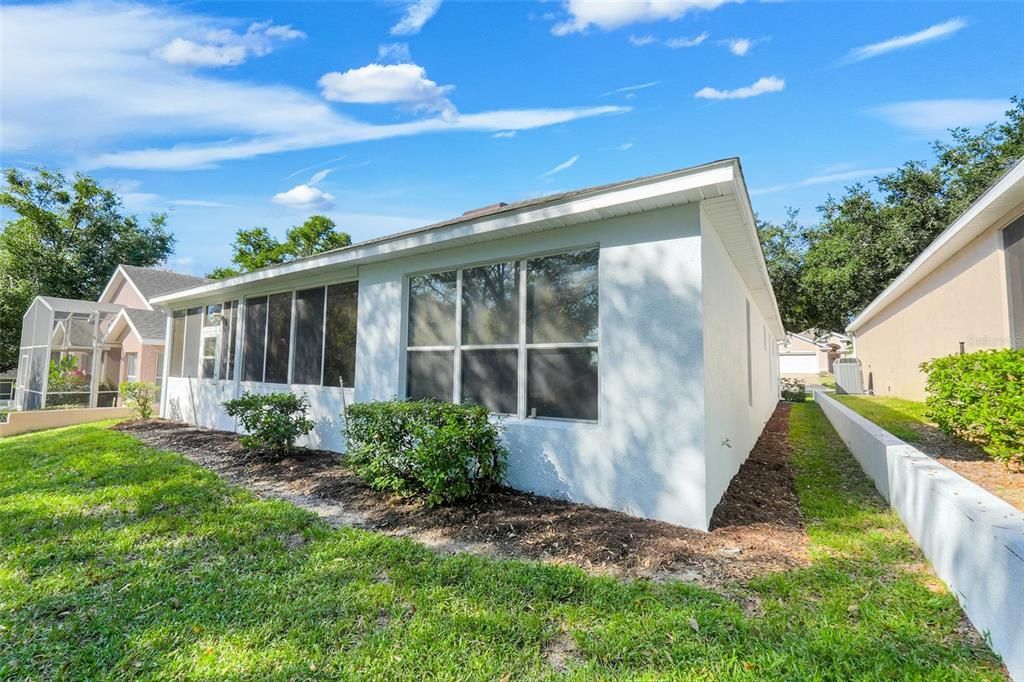 For Sale: $364,000 (3 beds, 2 baths, 2159 Square Feet)