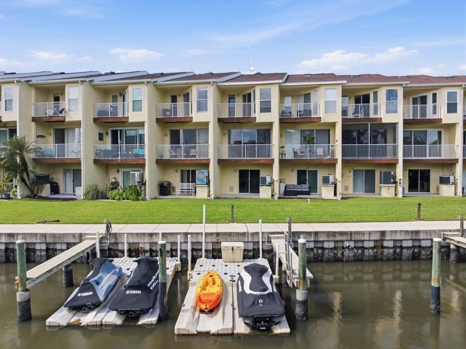 En Venta: $405,000 (3 camas, 3 baños, 1834 Pies cuadrados)