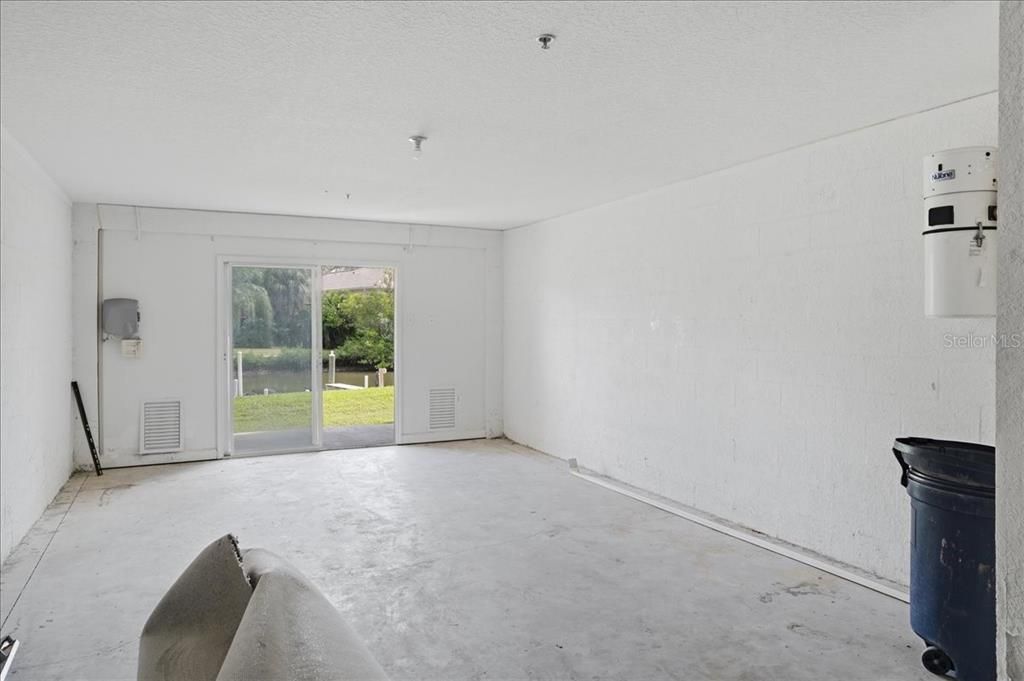 En Venta: $405,000 (3 camas, 3 baños, 1834 Pies cuadrados)