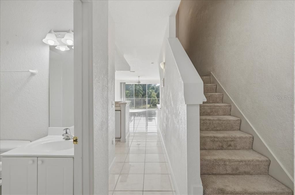 En Venta: $405,000 (3 camas, 3 baños, 1834 Pies cuadrados)
