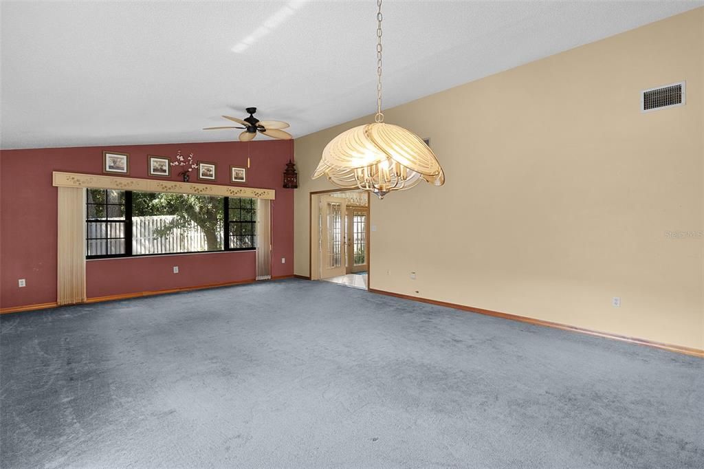En Venta: $249,900 (2 camas, 2 baños, 1393 Pies cuadrados)