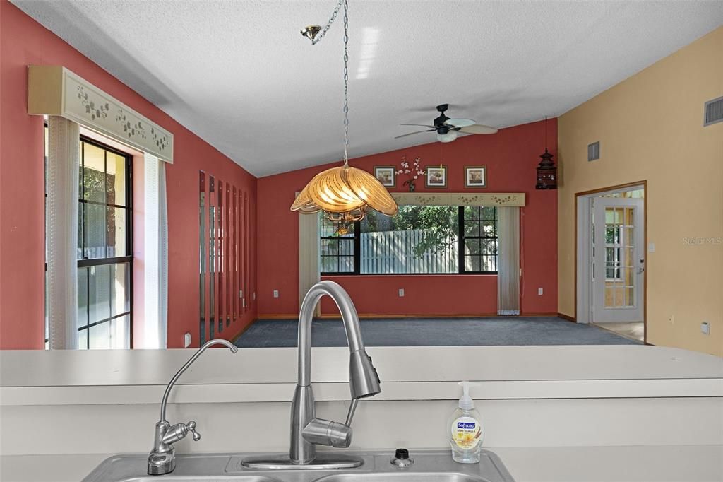 En Venta: $249,900 (2 camas, 2 baños, 1393 Pies cuadrados)