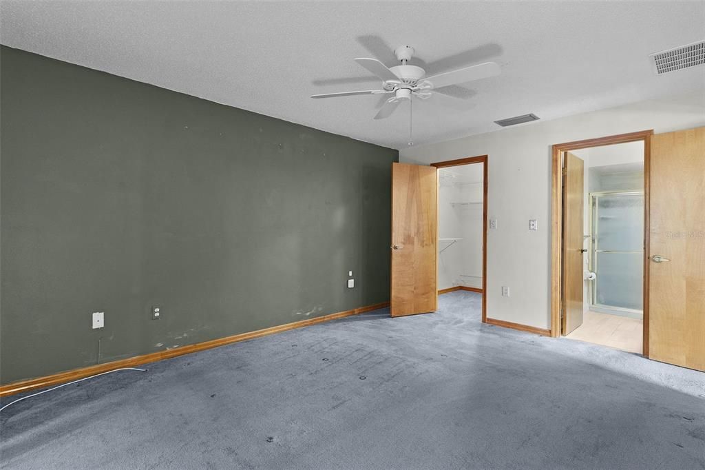 En Venta: $249,900 (2 camas, 2 baños, 1393 Pies cuadrados)