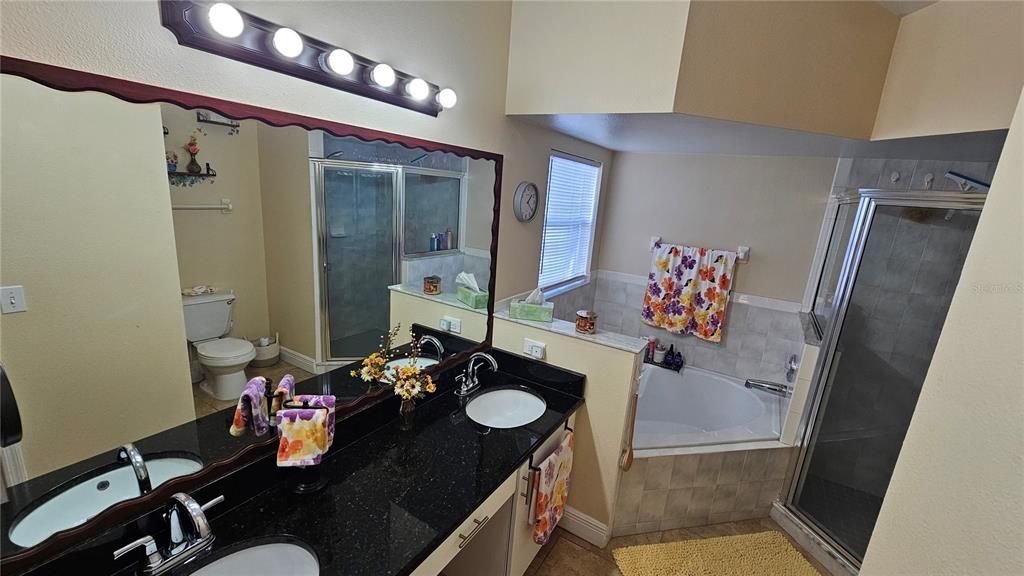En Venta: $350,000 (3 camas, 2 baños, 1301 Pies cuadrados)
