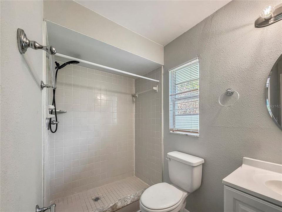For Rent: $2,295 (3 beds, 2 baths, 1044 Square Feet)
