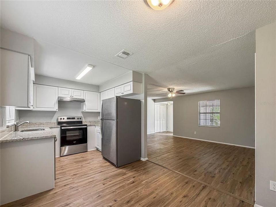For Rent: $2,295 (3 beds, 2 baths, 1044 Square Feet)