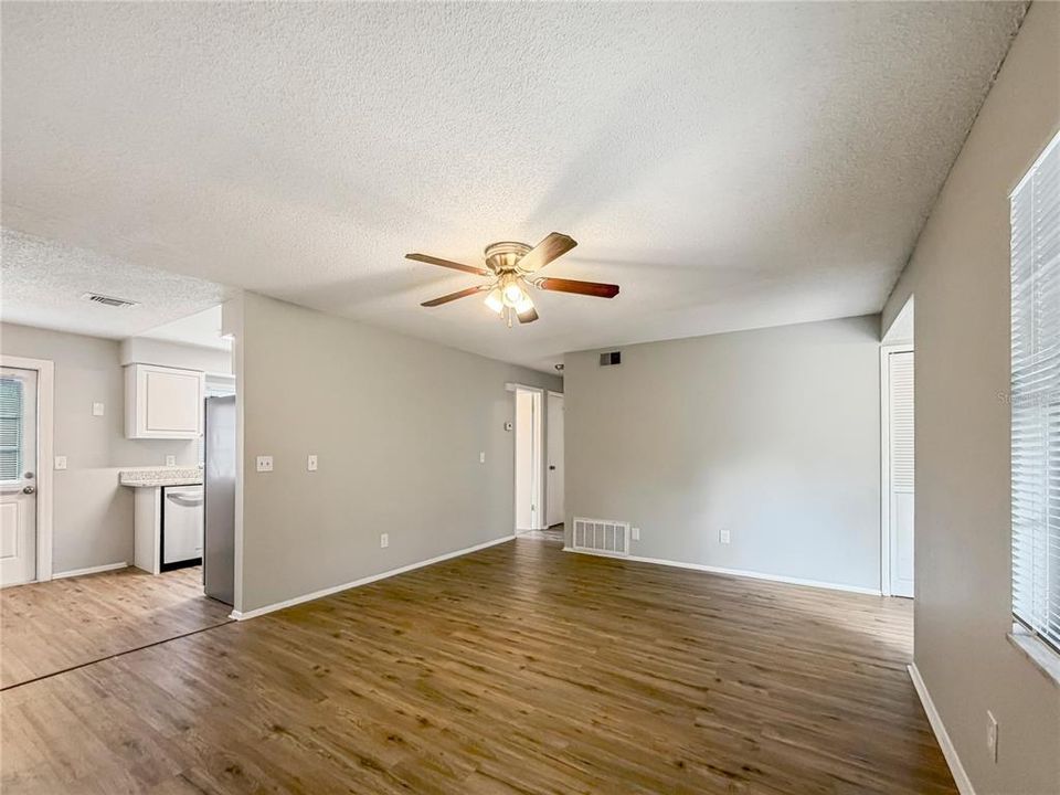 For Rent: $2,295 (3 beds, 2 baths, 1044 Square Feet)