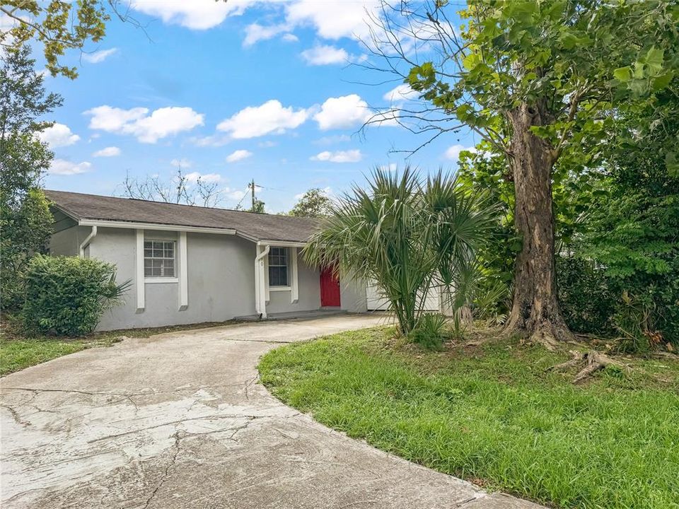 For Rent: $2,295 (3 beds, 2 baths, 1044 Square Feet)