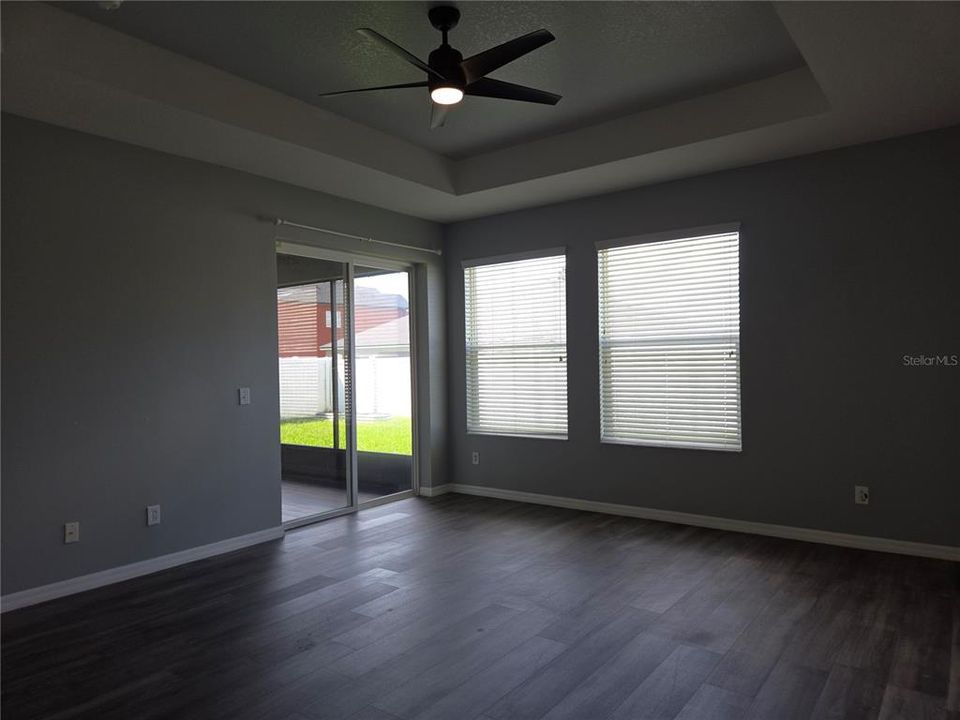 En Venta: $449,000 (4 camas, 3 baños, 2547 Pies cuadrados)