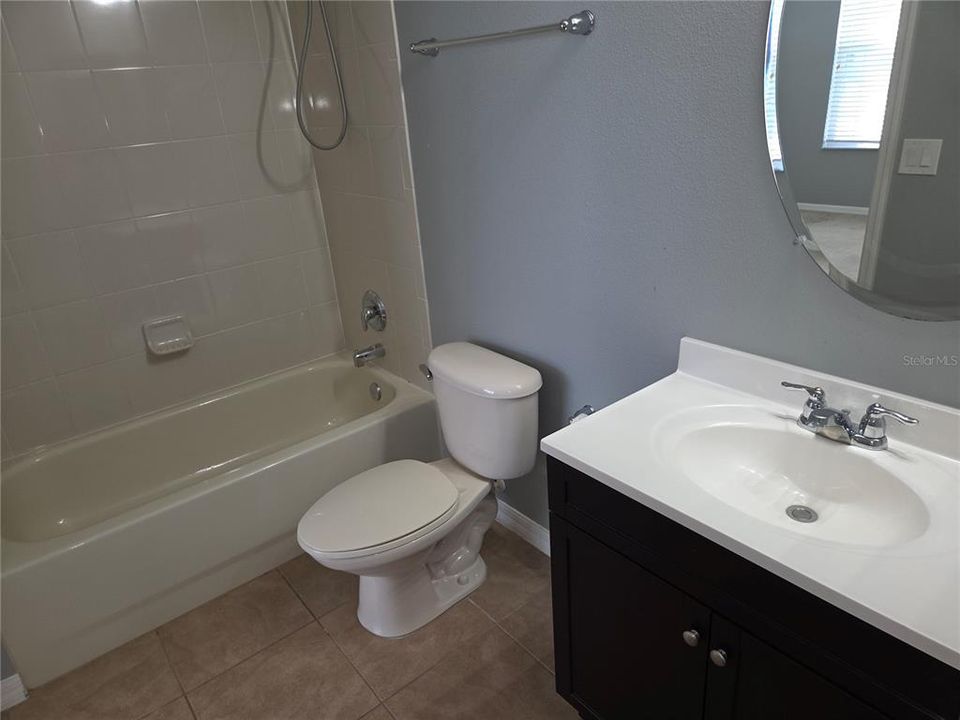 En Venta: $449,000 (4 camas, 3 baños, 2547 Pies cuadrados)