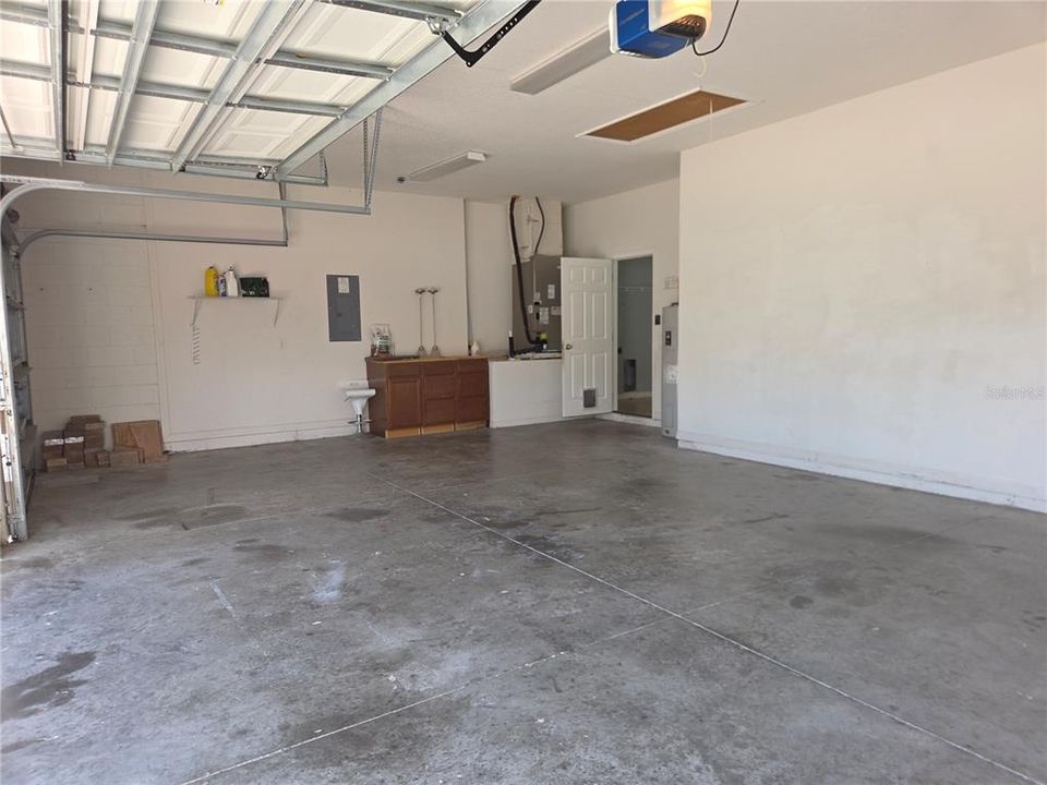 En Venta: $449,000 (4 camas, 3 baños, 2547 Pies cuadrados)