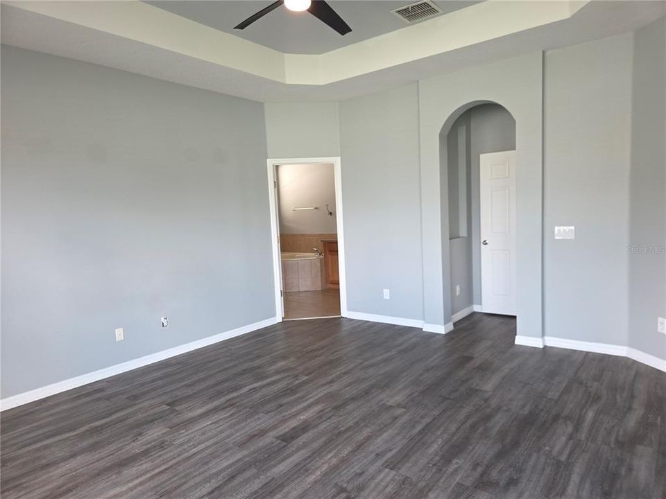 En Venta: $449,000 (4 camas, 3 baños, 2547 Pies cuadrados)