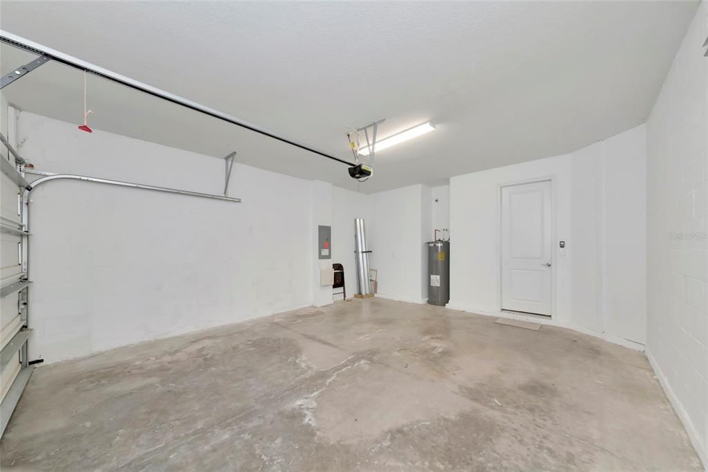 На продажу: $349,900 (3 спален, 2 ванн, 1673 Квадратных фут)