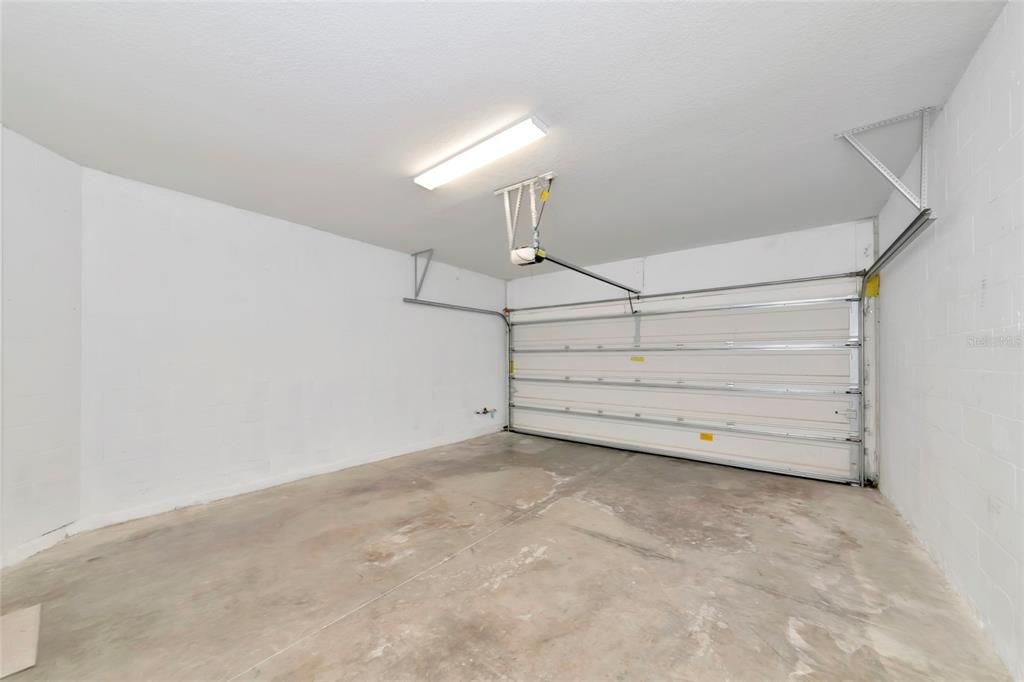 На продажу: $349,900 (3 спален, 2 ванн, 1673 Квадратных фут)