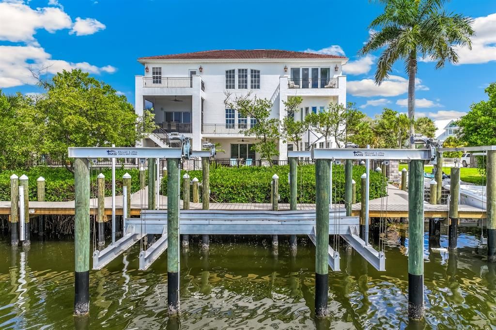 For Sale: $3,490,000 (4 beds, 3 baths, 4356 Square Feet)