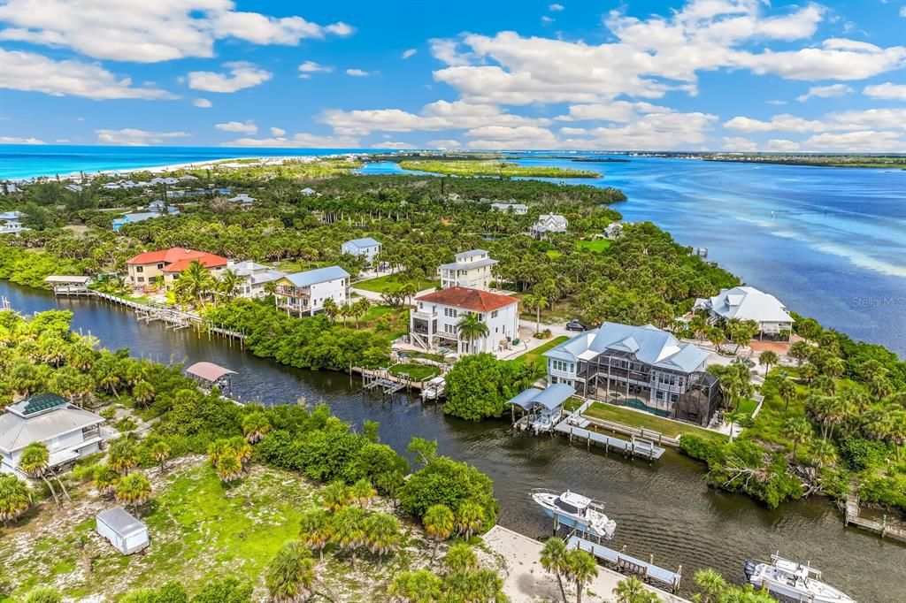 For Sale: $3,490,000 (4 beds, 3 baths, 4356 Square Feet)