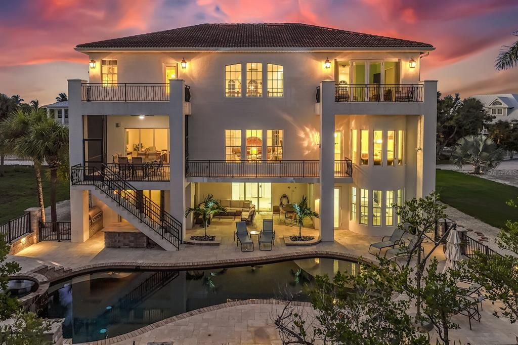 For Sale: $3,490,000 (4 beds, 3 baths, 4356 Square Feet)