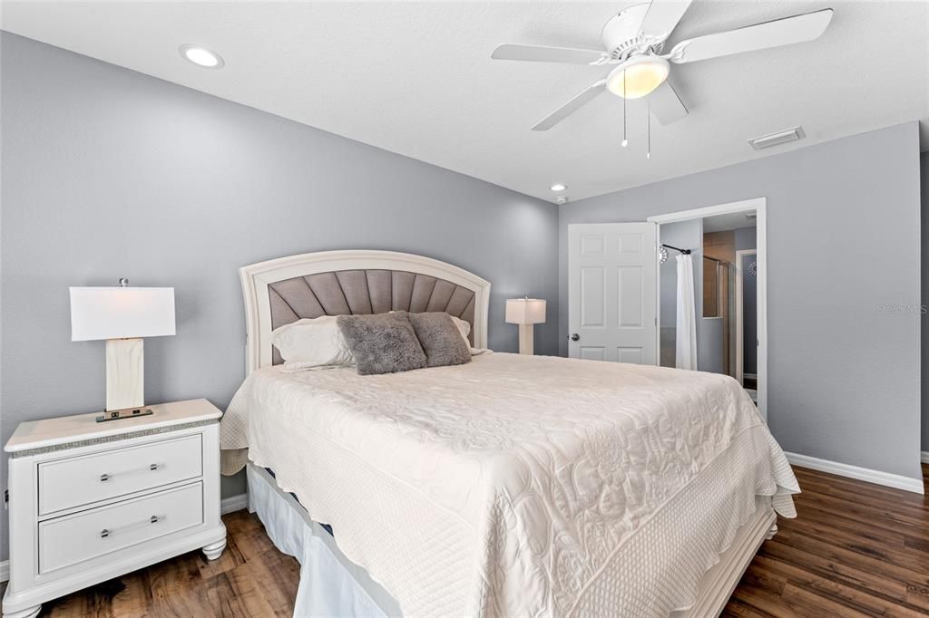 For Sale: $375,000 (4 beds, 2 baths, 1688 Square Feet)