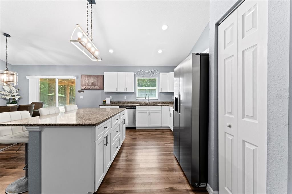 For Sale: $375,000 (4 beds, 2 baths, 1688 Square Feet)