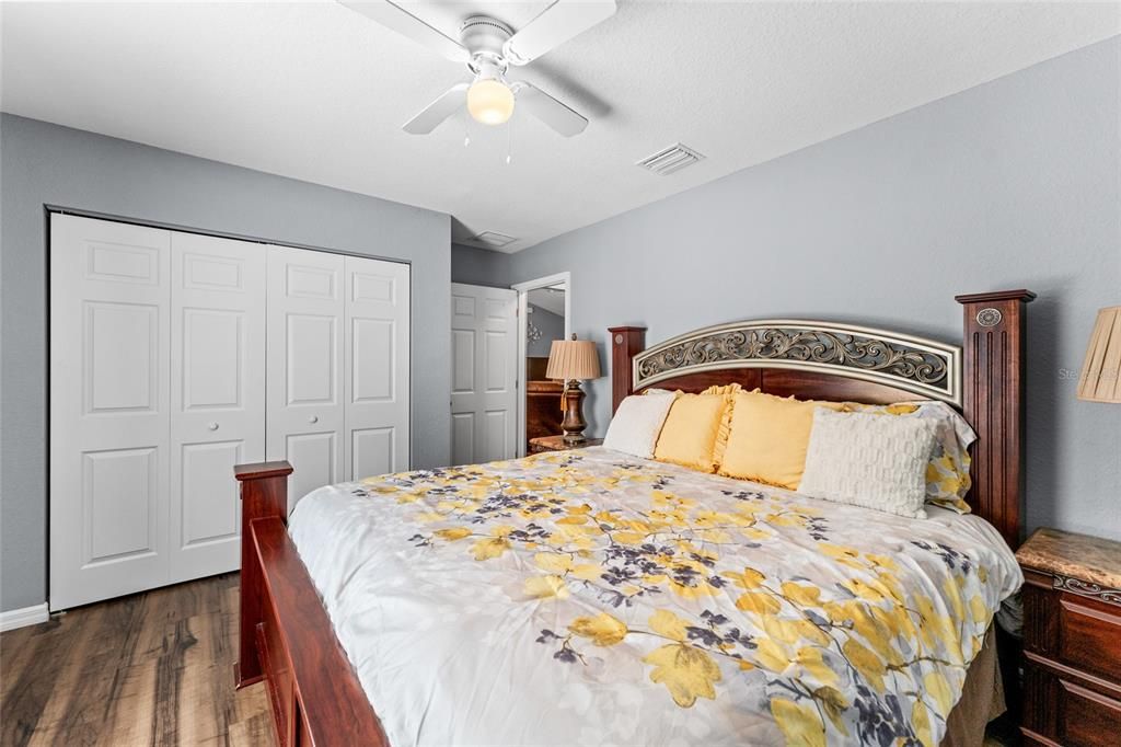 For Sale: $375,000 (4 beds, 2 baths, 1688 Square Feet)