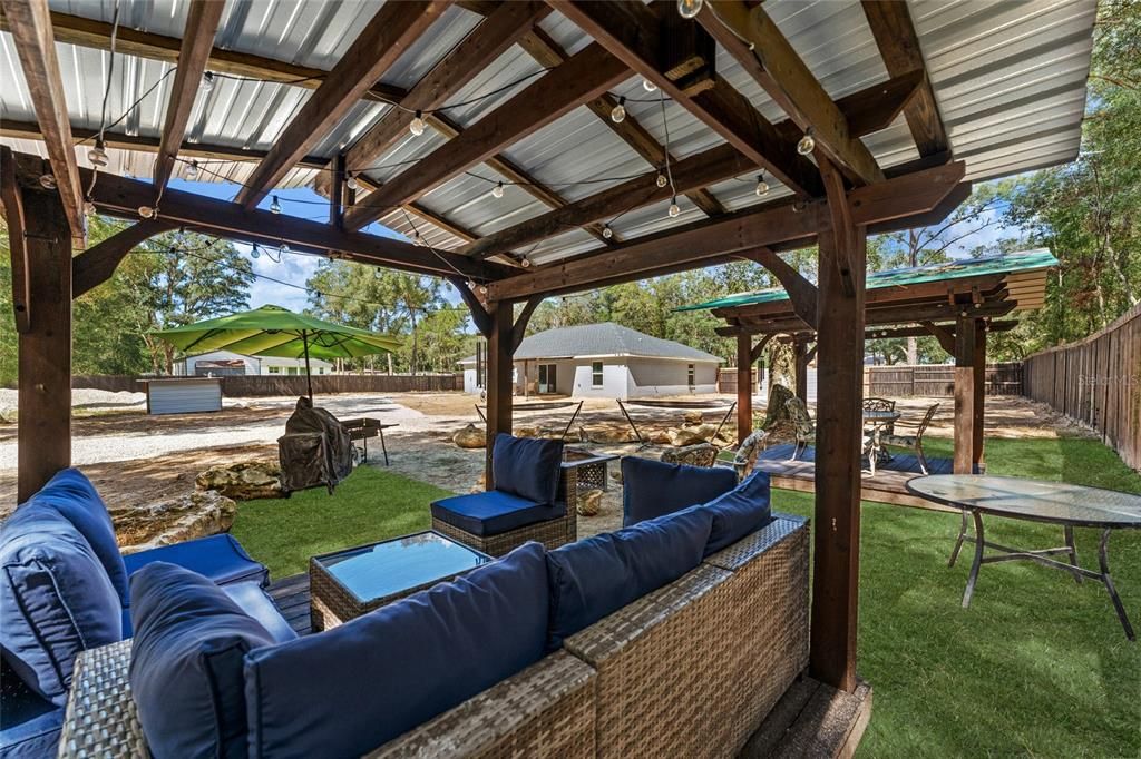 For Sale: $375,000 (4 beds, 2 baths, 1688 Square Feet)