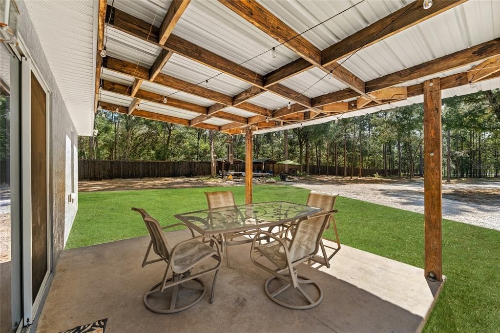 For Sale: $375,000 (4 beds, 2 baths, 1688 Square Feet)