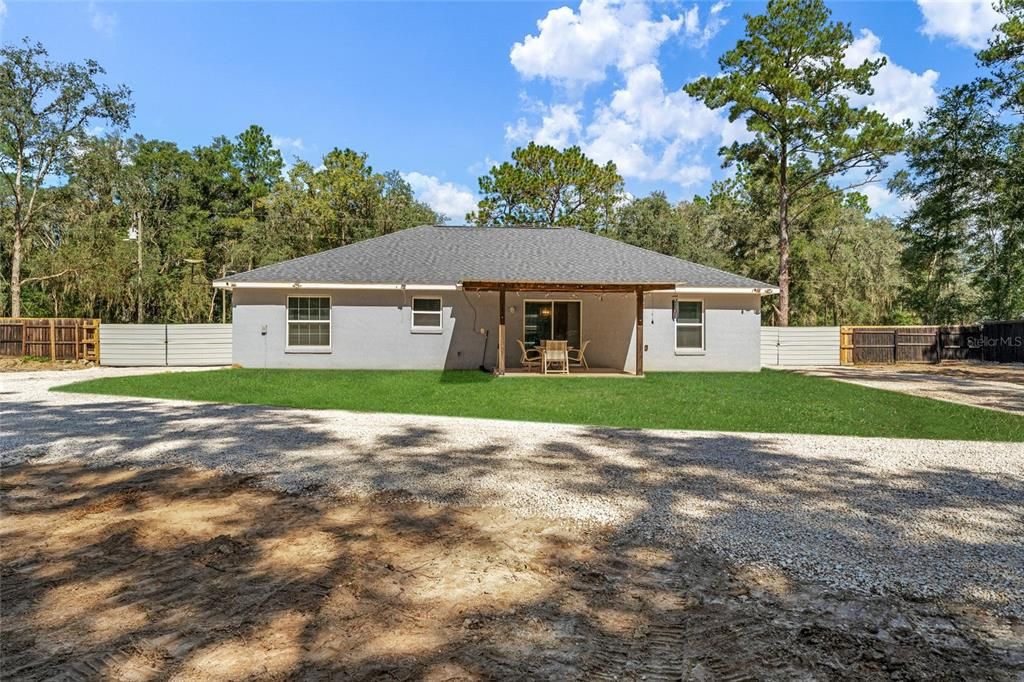 For Sale: $375,000 (4 beds, 2 baths, 1688 Square Feet)