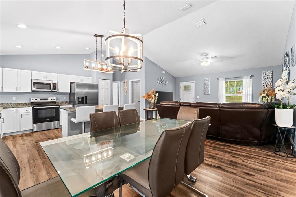 For Sale: $375,000 (4 beds, 2 baths, 1688 Square Feet)