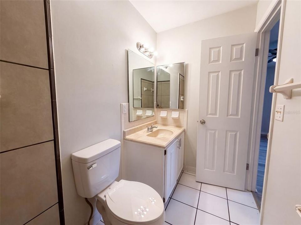 Activo con contrato: $313,000 (4 camas, 3 baños, 1722 Pies cuadrados)