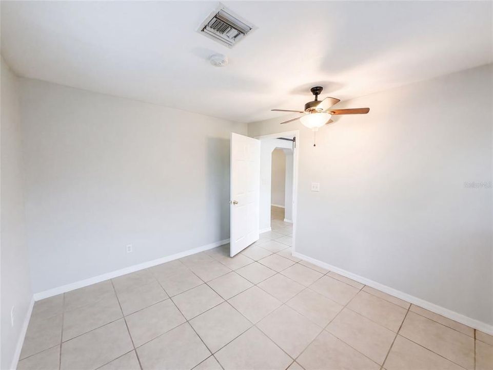 Activo con contrato: $313,000 (4 camas, 3 baños, 1722 Pies cuadrados)