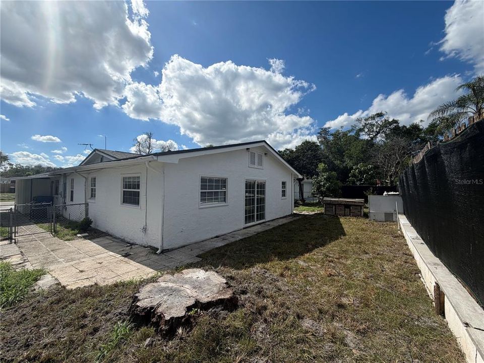 Activo con contrato: $313,000 (4 camas, 3 baños, 1722 Pies cuadrados)
