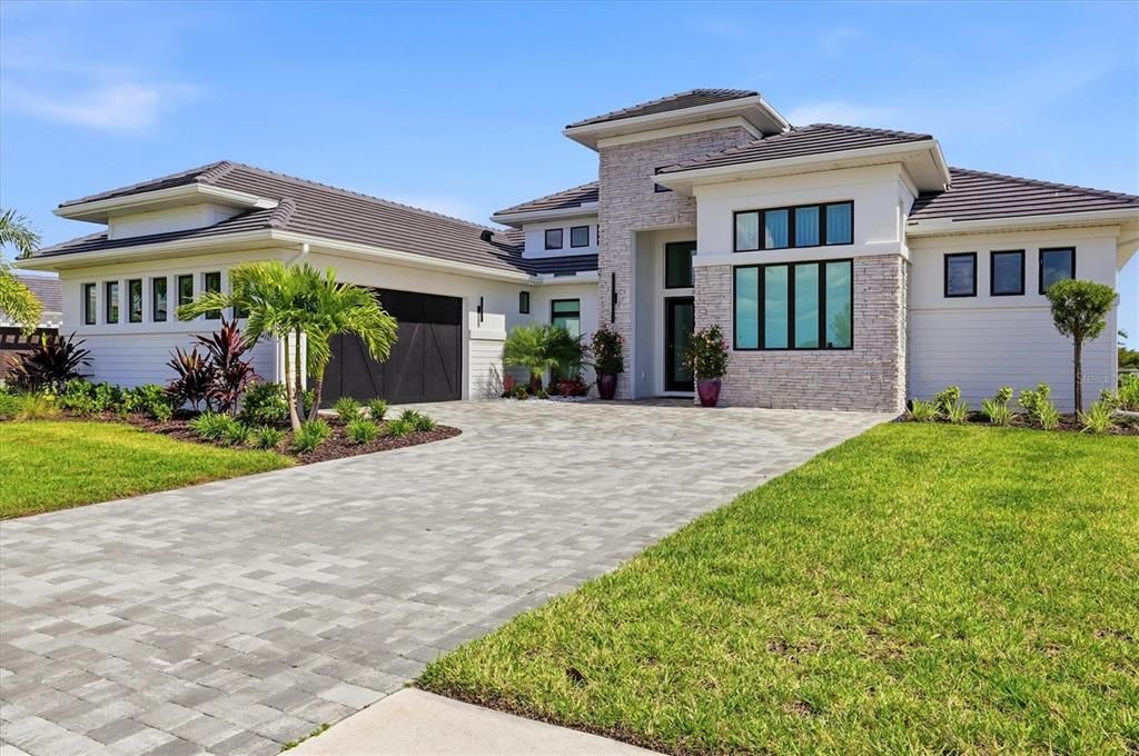 For Sale: $1,899,000 (4 beds, 3 baths, 3158 Square Feet)
