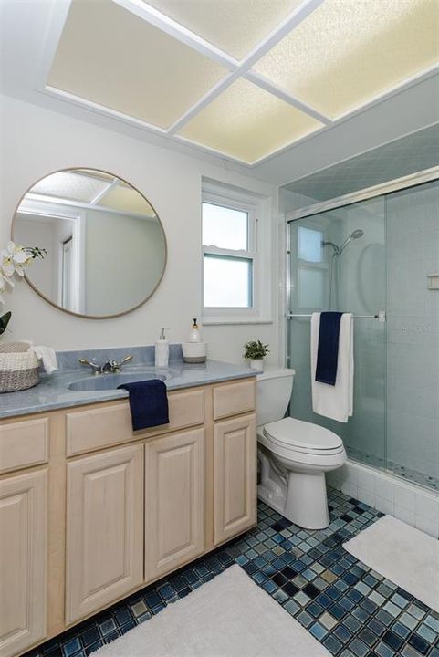 For Sale: $575,000 (3 beds, 3 baths, 1937 Square Feet)