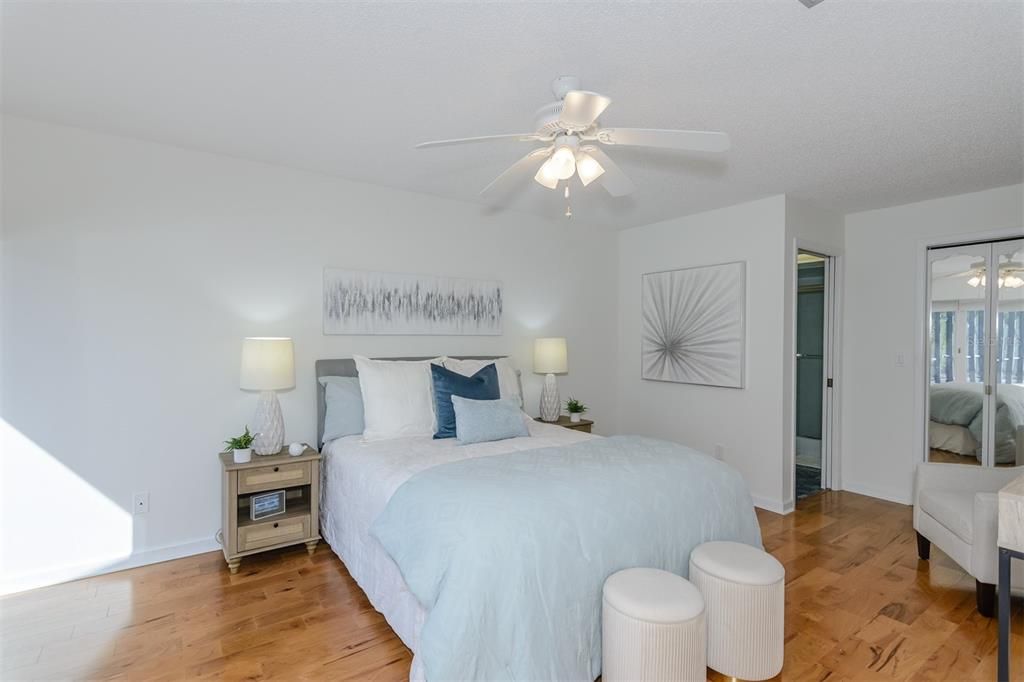 For Sale: $575,000 (3 beds, 3 baths, 1937 Square Feet)