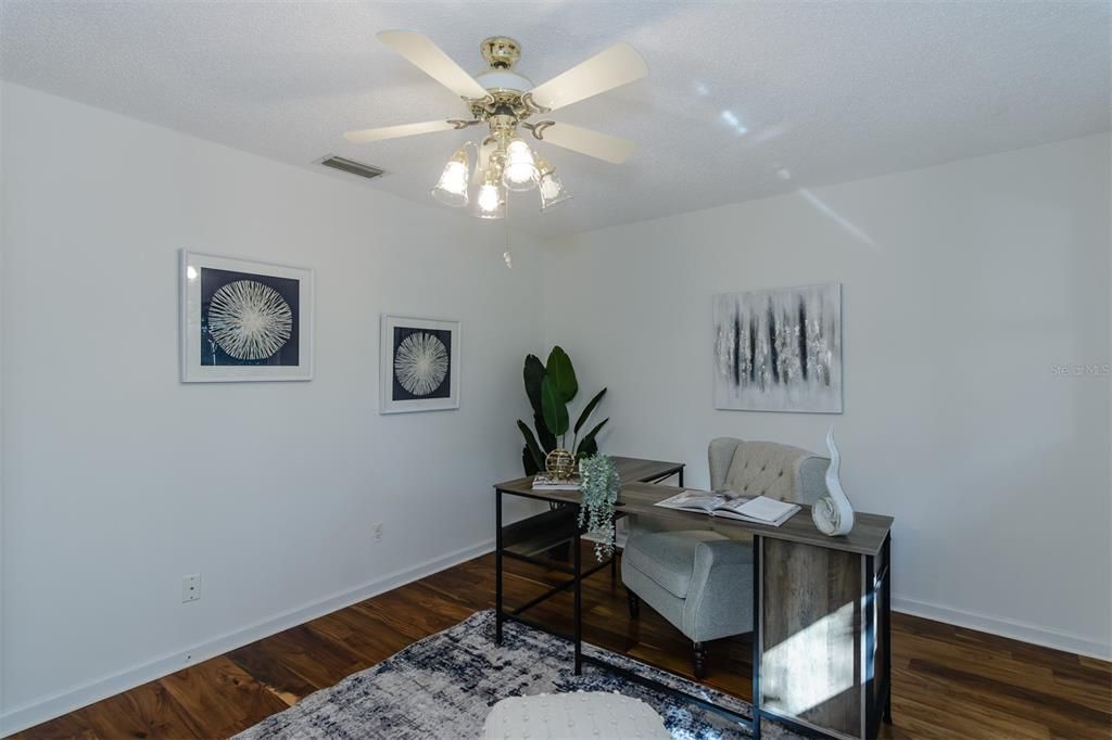For Sale: $575,000 (3 beds, 3 baths, 1937 Square Feet)